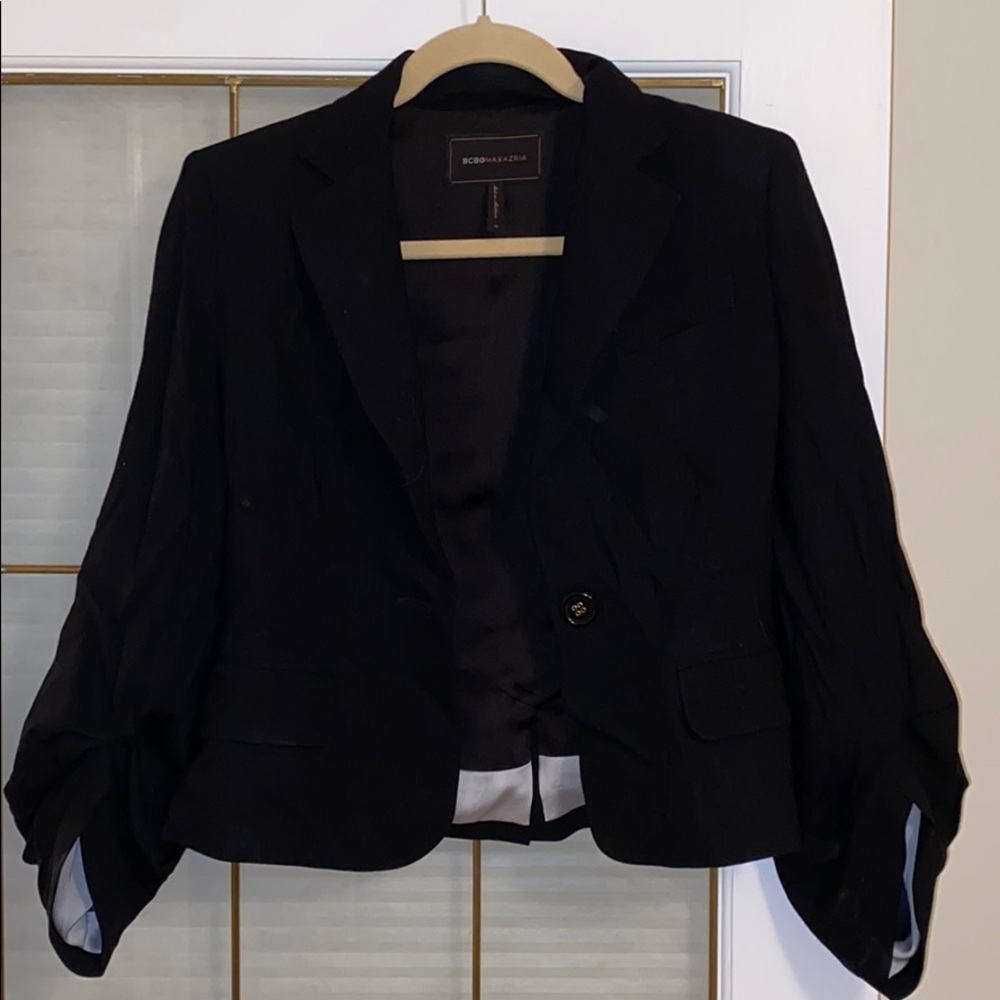 BCBG cropped blazer